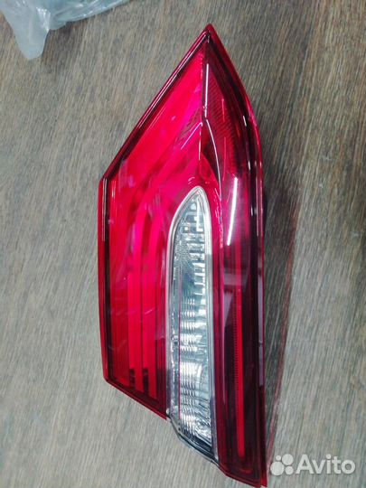 Фонарь правый Camry v70 новый