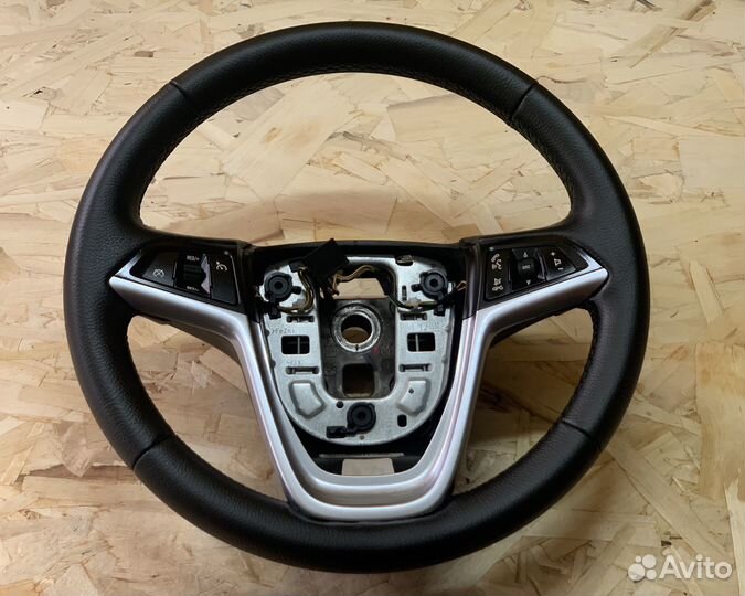 Руль Opel Astra j ; Meriva