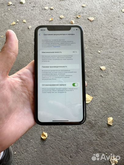 iPhone 11, 64 ГБ