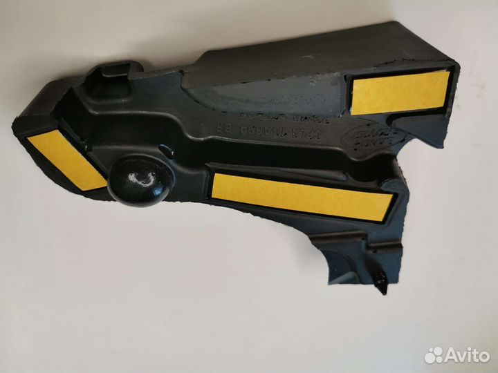 Уплотнитель капота правый Range RoverSport 2 L494