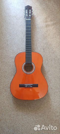 Классическая гитара + чехол