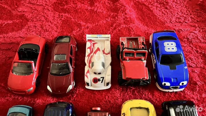 Машинки маленькие Разных моделей и фирм