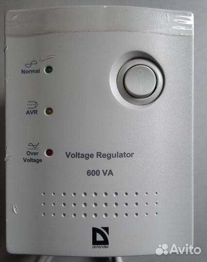 Стабилизатор Defender 600 VA