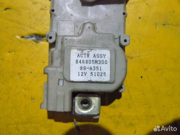 Активатор замка багажника Nissan Almera N16 2005г