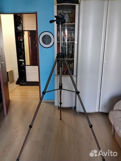 Штатив continent A1