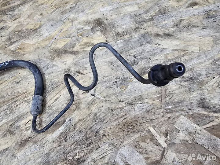 Трубка цилиндра сцепления Volkswagen Polo