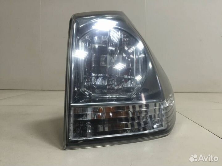 Фонарь задний наружный правый Lexus RX 300/330/350
