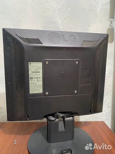 Монитор LG flatron