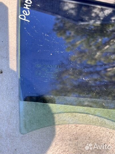 Стекло двери заднее правое Renault Megane 2