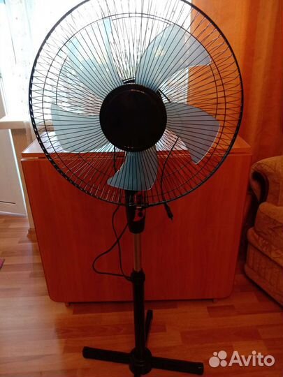 Вентилятор напольный новый