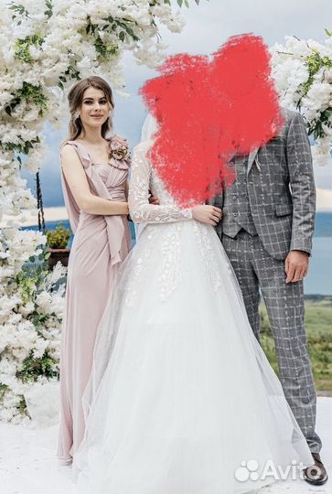 Вечернее платье