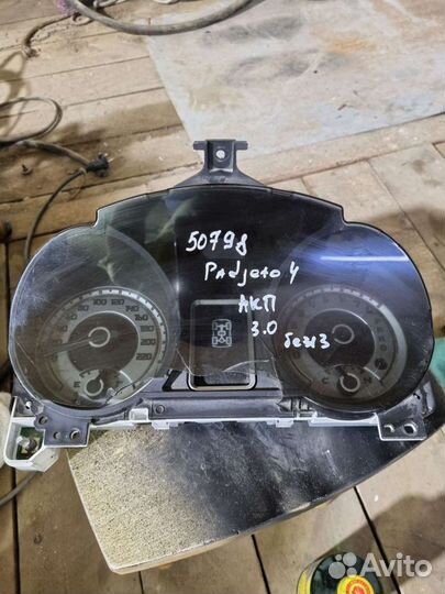 Щиток приборов mitsubishi pajero 4