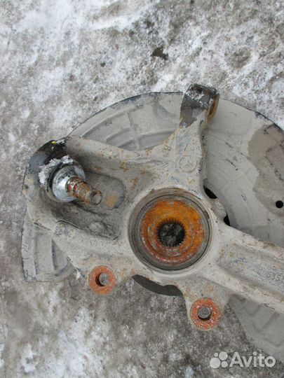 Кулак поворотный передний правый W251 R-klasse A25