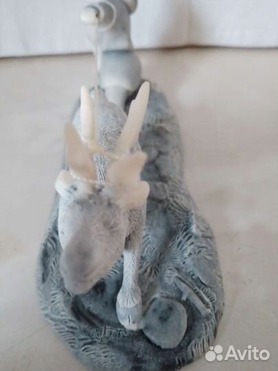 Чукча с оленем