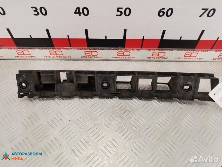 Кронштейн (крепление) Skoda Superb рест. 2008