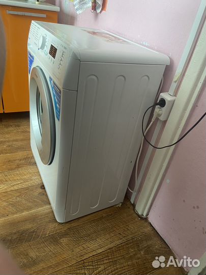 Стиральная машина indesit