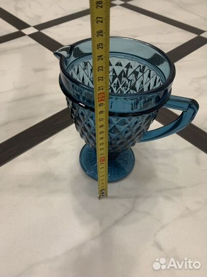 Ваза стеклянная на ножке