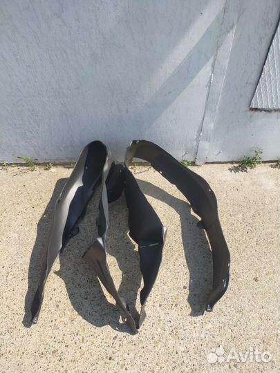 Подкрылок правый Hyundai Sonata (01-10г)