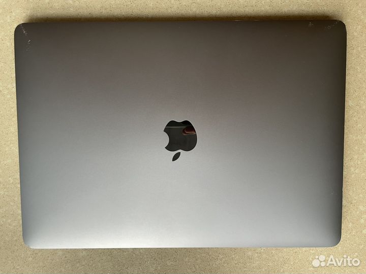 Apple MacBook Pro 13, Intel i5 (1,4), 8/256 гб