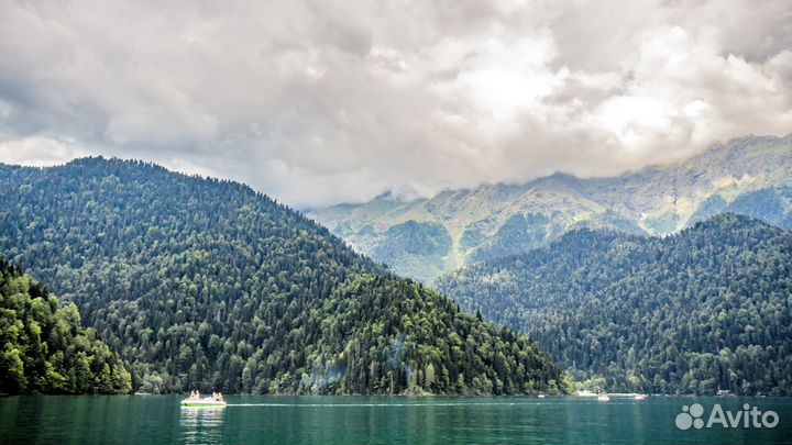 Абхазия на двоих из Москвы в июле