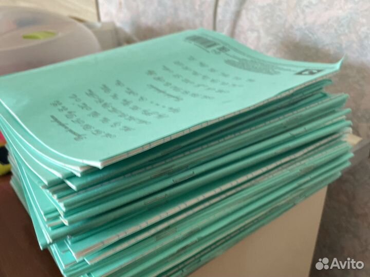 Тетрадь в косую линейку