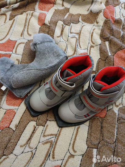 Беговые лыжи 140 с ботинками 34-35размера