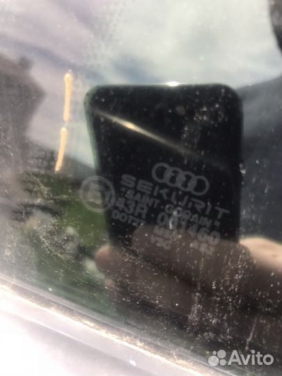 Заднее левое стекло Ауди A8 d2