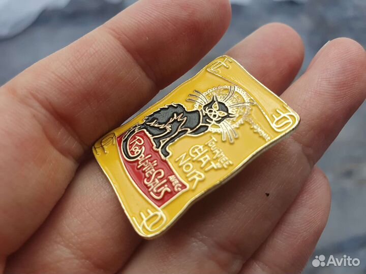 Значок пин chat noire чёрный кот кабаре