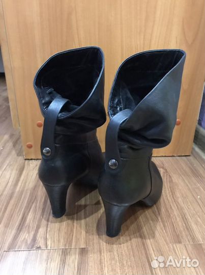 Ботинки демисезонные 38