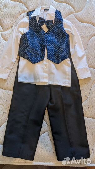 Костюм для мальчика 110 (две белые рубашки)