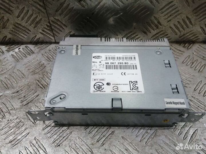 Магнитола Peugeot 208