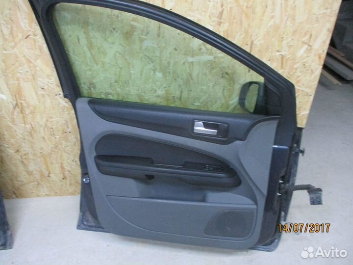 Обшивка двери Форд Фокус 2 хэтчбек рестайлинг