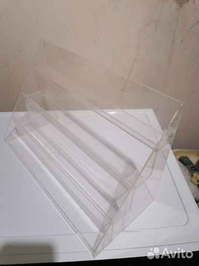Акриловая полочка для косметики