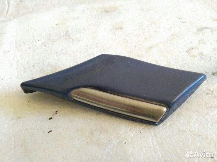 Молдинг крыла задний левый Mercedes-Benz C-Class