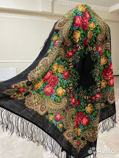 Павловопосадский шерстяной платок