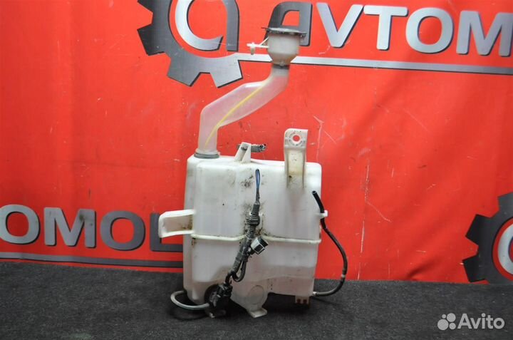 Бачок стеклоомывателя toyota prius ZVW30