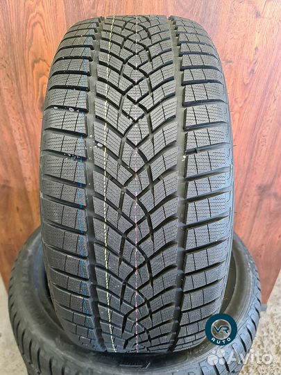 Goodyear UltraGrip Performance+ 275/40 R22 107V