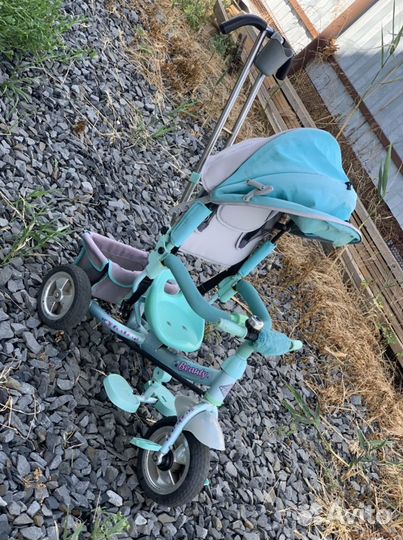 Детский трёхколёсный велосипед с ручкой Capella