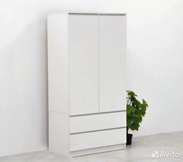 Шкаф
