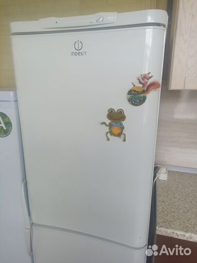 Холодильник бу indesit