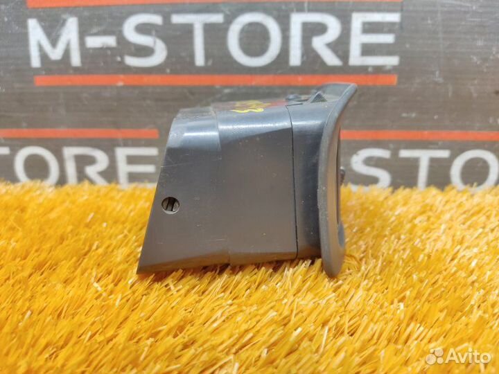 Дефлектор воздушный передний правый Subaru Impreza