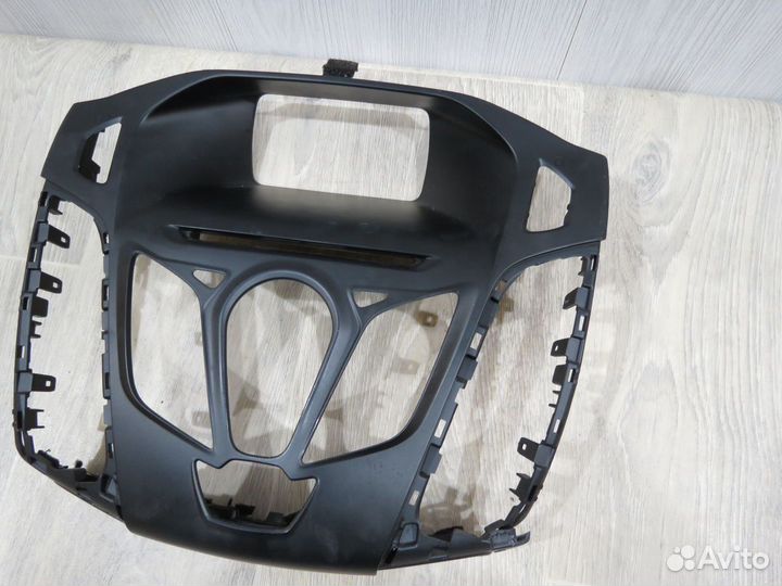 Накладка торпедо Ford Focus 3