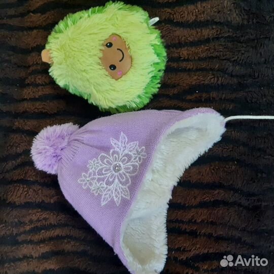 Шапки зима и осень от 2 ух лет до 4 лет