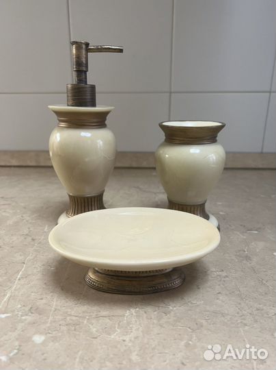 Аксессуары для ванной комнаты