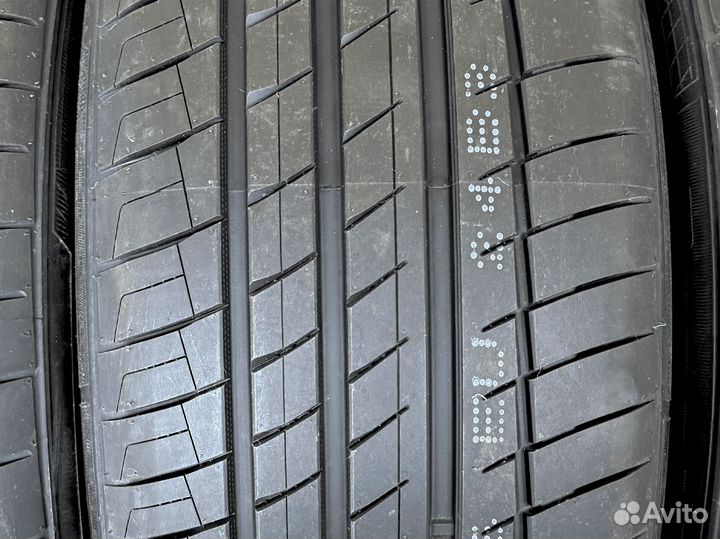 Kapsen RS26 Practical Max HP 265/45 R21 148Y