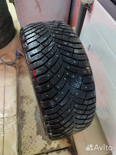 Michelin X-Ice North 4 245/50 R18