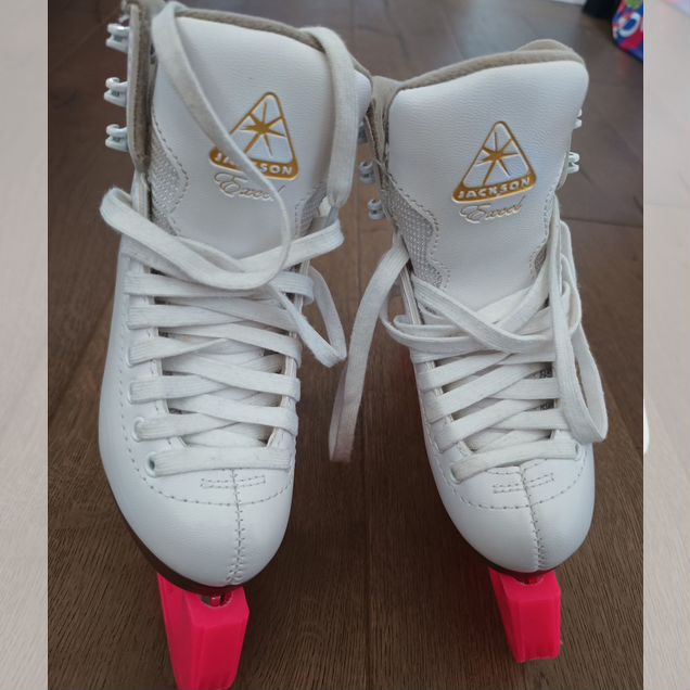Фигурные коньки jackson exle