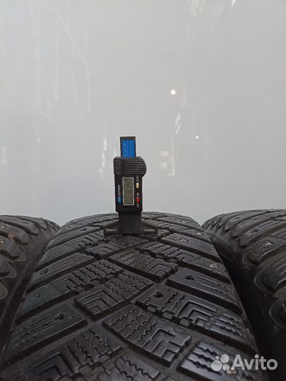 Goodyear Ultragrip Ice Arctic 215/65 R16