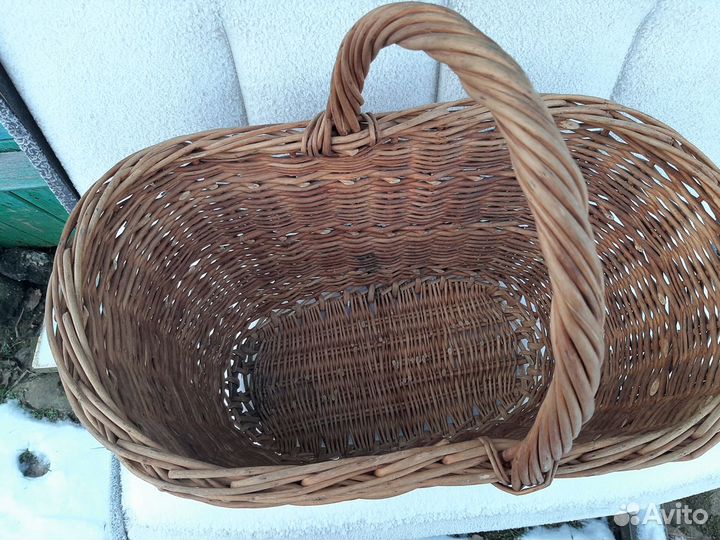 Корзина плетеная