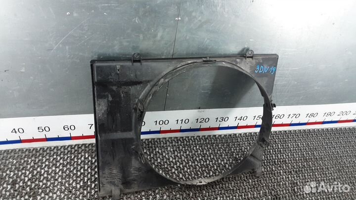 Диффузор вентилятора Mitsubishi Pajero 4 2009
